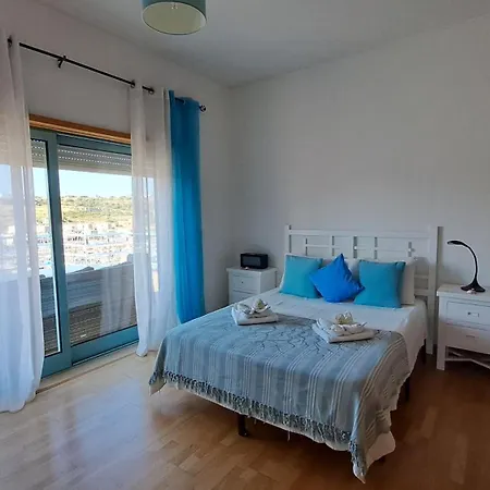דירה Marina Penthouse 1